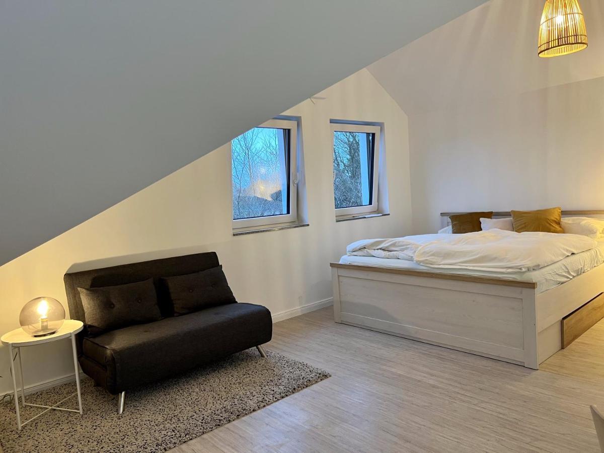 Gemuetliche Apartments Direkt An Der Grenze Von Hamburg Norderstedt Exterior foto